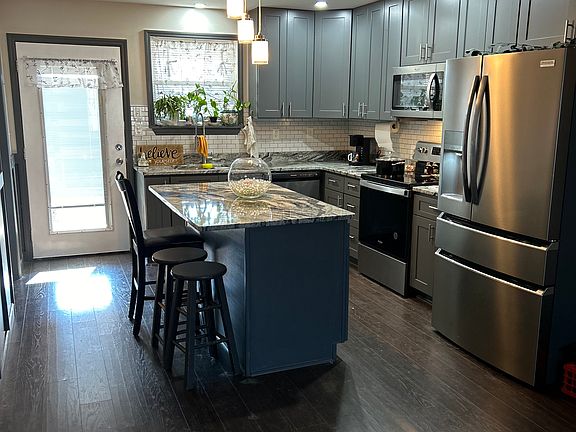 3rd image of 222 Cooley Cir #222