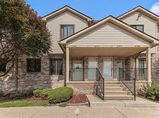 20966 Flora St, Roseville, MI 48066