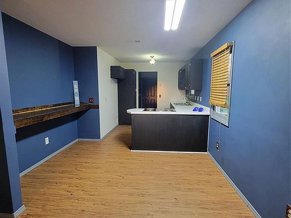 5th image of 904 Springfield Rd