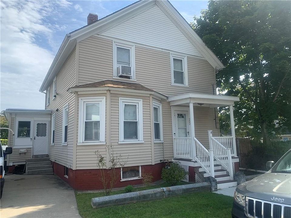 1st image of 202 Brewster St