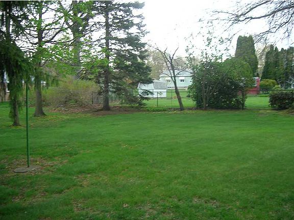 3rd image of 1865 Woodside Dr