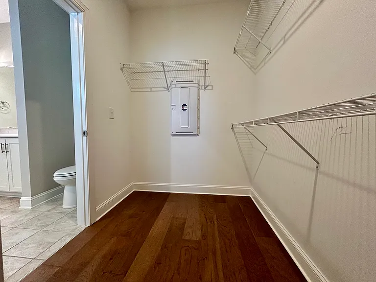 60 Kingsly Dr — Photo 26