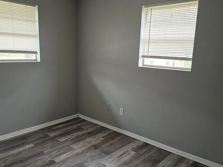 818 W 28th Ave #B22 — Photo 4