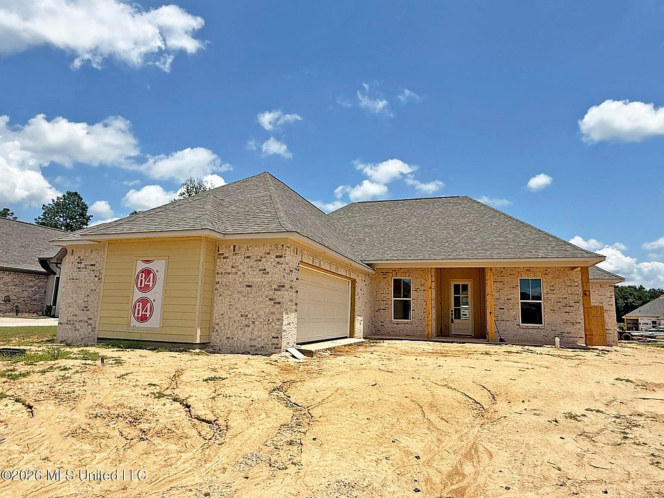 1st image of 304 Tremont Dr