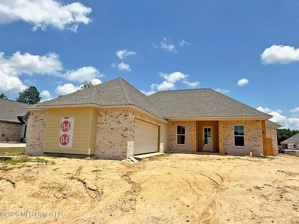 304 Tremont Dr, Florence, MS 39073