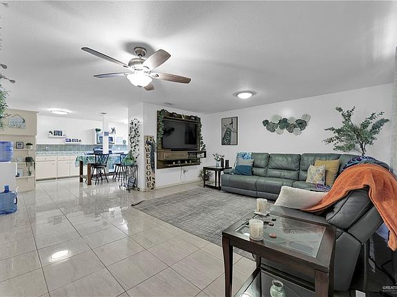 4th image of 700 W Fern Ave APT 12