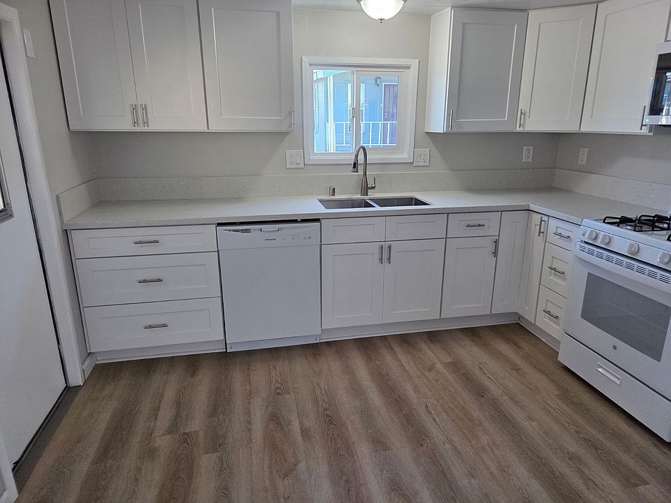 1st image of 1500 3rd Ave Space 60