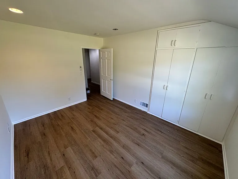 2570 Wallingford Rd — Photo 21