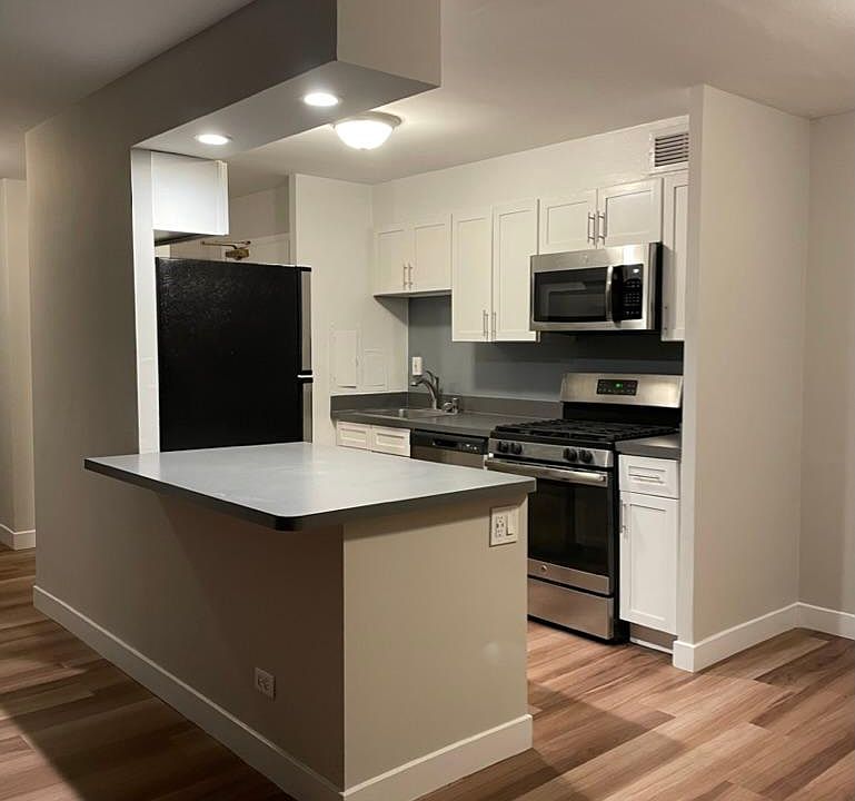 1st image of 1300 N Lake Shore Dr #35