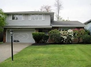 23774 Greenlawn Ave, Beachwood, OH