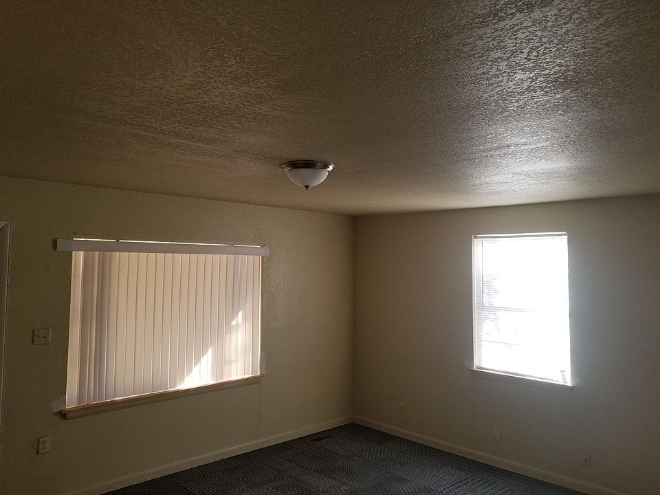 2nd image of 615 N Evans Ave