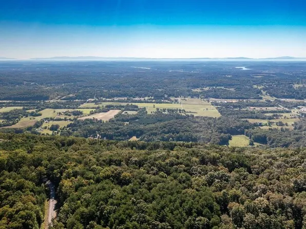 55 Wash Pelfrey Rd, Evensville, TN 37332
