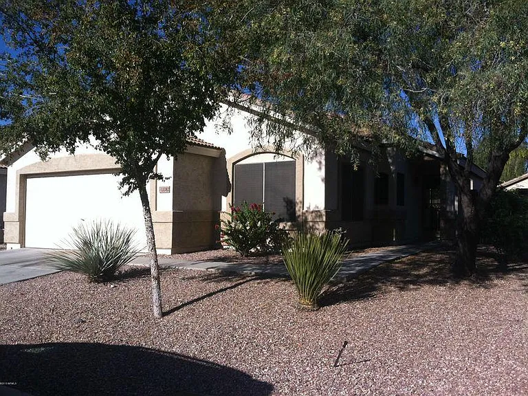 13382 W Watson Ln — Photo 1