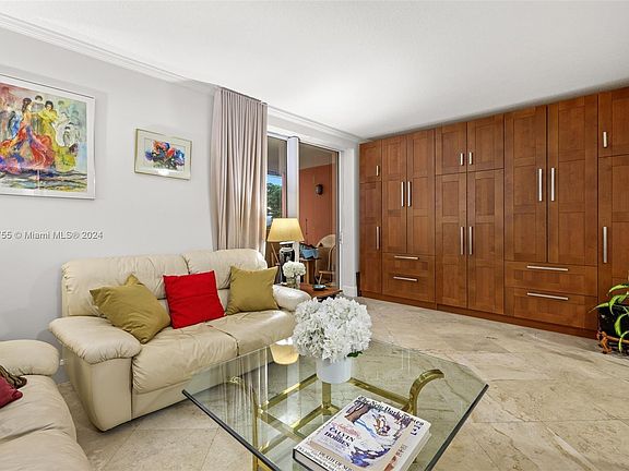 3rd image of 2951 S Bayshore Dr #514