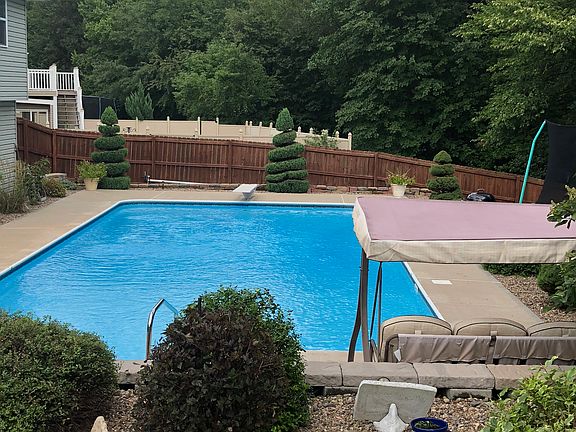5th image of 3111 Morton Ln