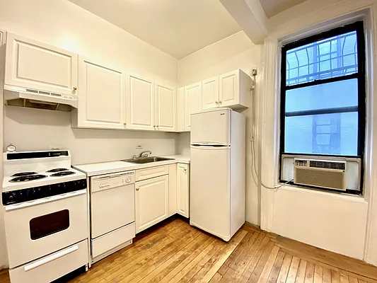 Rented by Corcoran | media 16