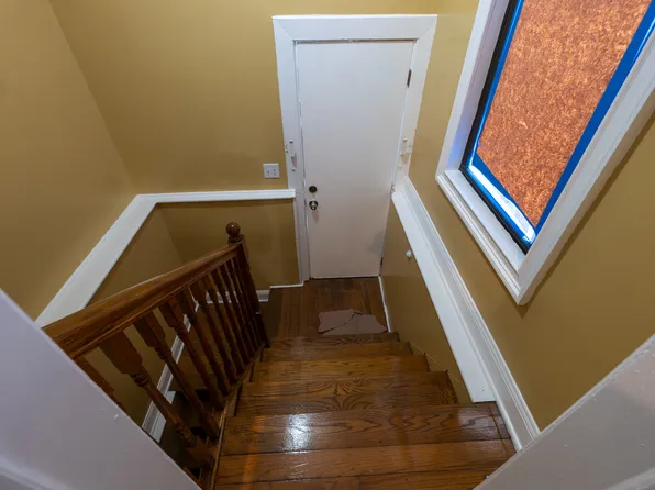 9728 Flatlands Avenue image 18 of 40