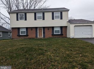 43 Midfield Ln, Willingboro, NJ 08046