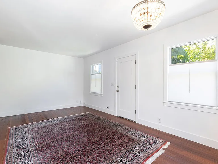 1317 C St — Photo 21