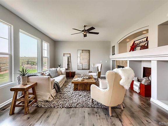 3rd image of 42448 Indian Wells Cir