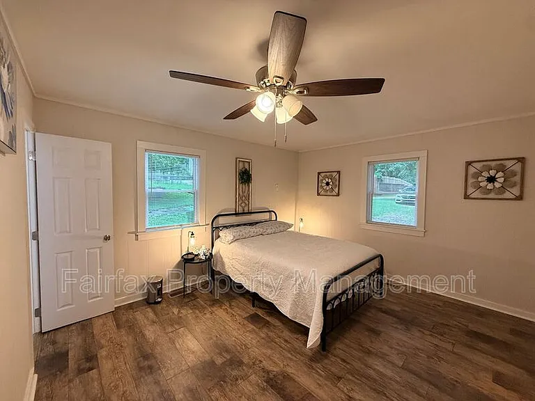 6906 Baywood Dr — Photo 12