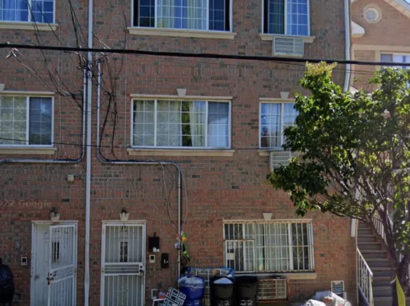 25 East 51st Street image 1 of 7