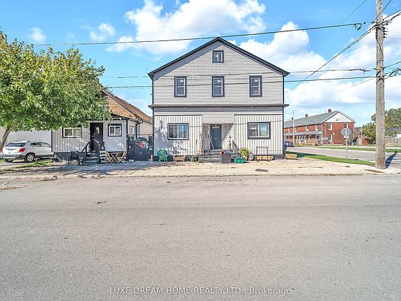 3rd image of 224 Mitchell St