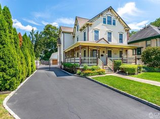 28 Graham Ave, Metuchen, NJ 08840