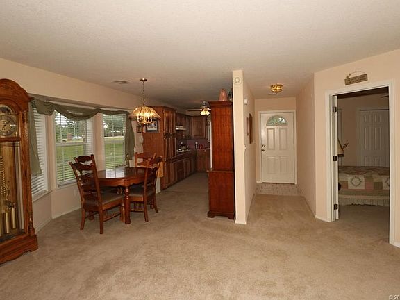5th image of 755 Christmas Ln