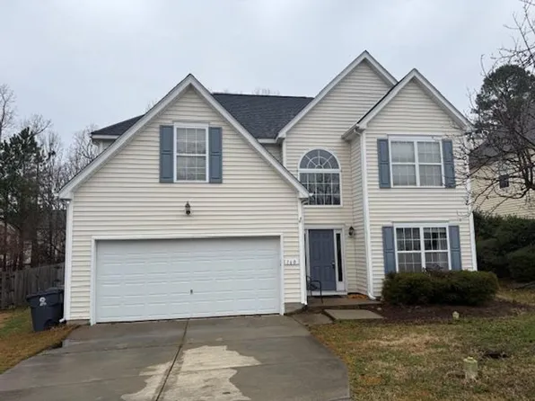 160 Trevor Ridge Dr, Holly Springs, NC 27540