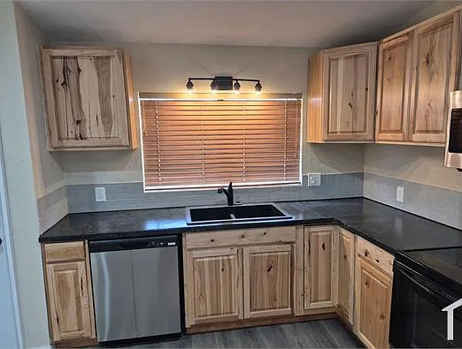 4018 Sunrise Cove Dr — Photo 27