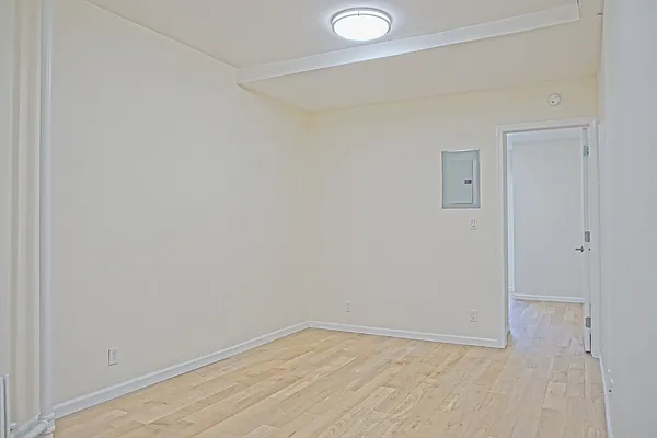 Rented by Compass | media 38