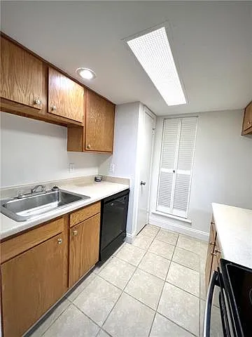 3320 N Arnoult Rd #112 — Photo 6