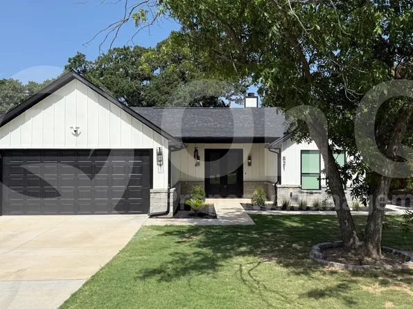 821 Vickie Dr, Azle, TX 76020