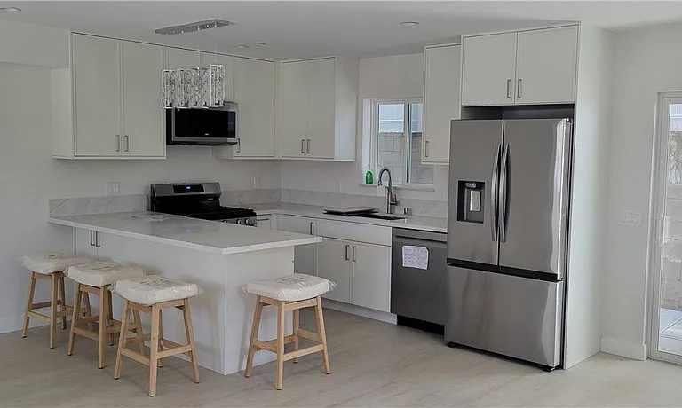 2515 B Foothill — Photo 2