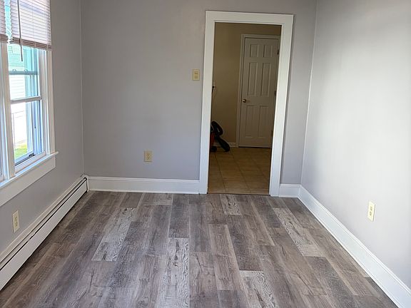 4th image of 126 George St