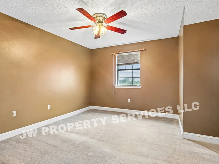 277 Moonraker Dr — Photo 7