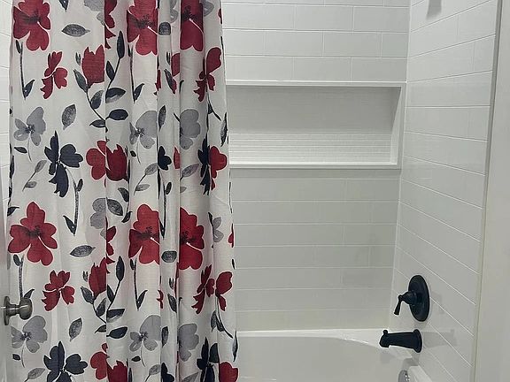2nd image of 92 Pennsylvania Ave #1