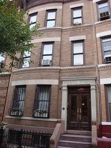 540 Bergen entrance