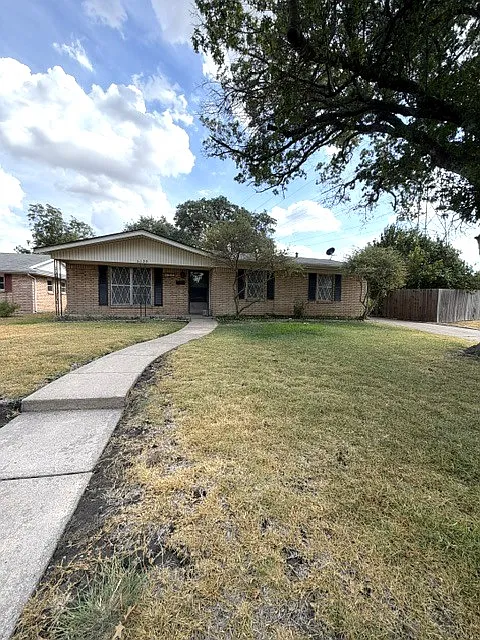3 bed, 1514 sqft, $1,800 — Photo 1