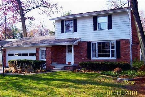 1st image of 2921 Monticello Dr