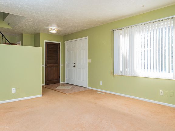 4th image of 3412 Penrose Dr