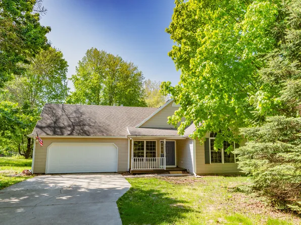 24260 Beacon Hill Ter, Mattawan, MI 49071