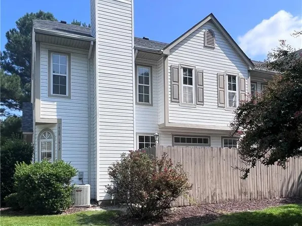 1412 Shortleaf Ln, Chesapeake, VA 23320