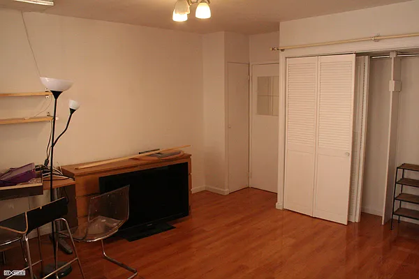 Rented by Citi Habitats | media 32