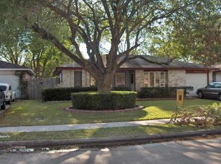16722 David Glen Dr, Friendswood, TX 77546