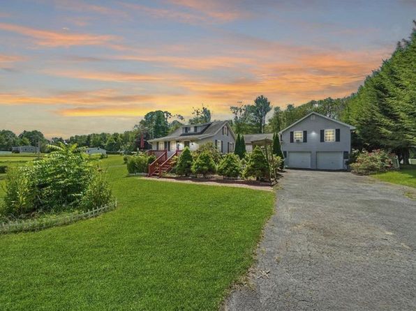 63 Walker Valley Rd