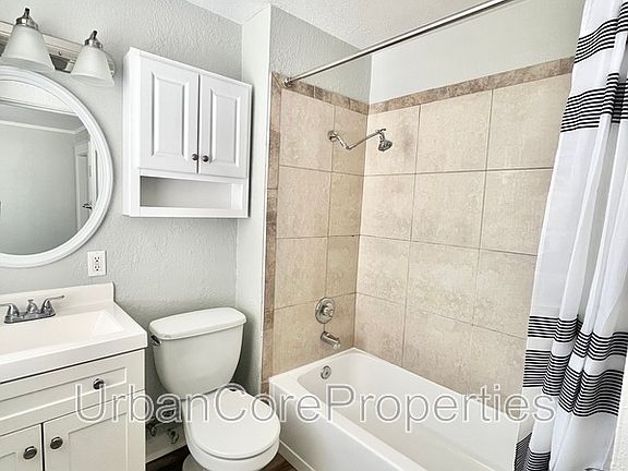 3rd image of 417 4th St N APT 301