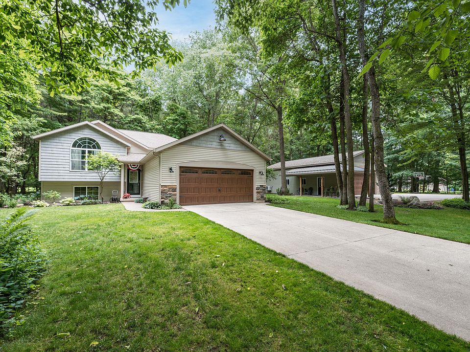 1st image of 25158 Chaty Ln