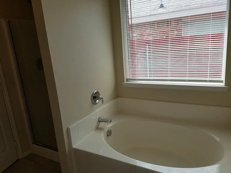 422 Cypress St — Photo 17